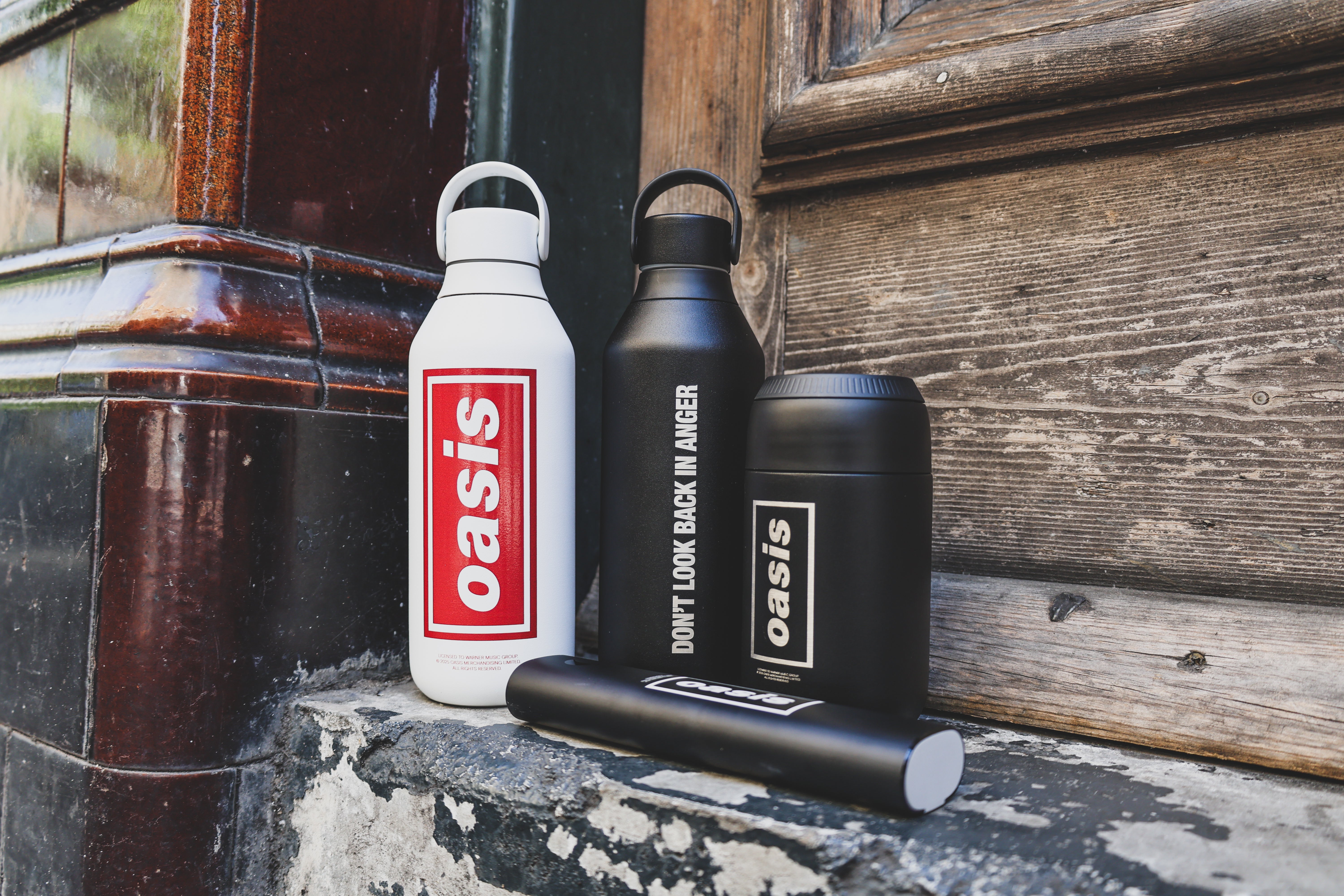 oasis live '25 水筒 The Oasis Live '25 collection – Chilly's